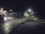 03 : 48