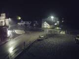 04 : 00