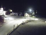 21 : 04