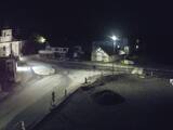 03 : 32