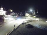 21 : 00