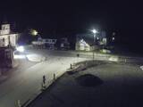 03 : 00