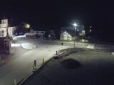 03 : 32