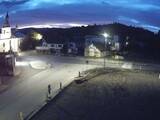 06 : 00
