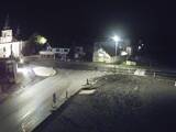 22 : 00