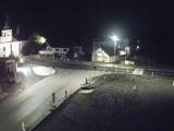 23 : 04
