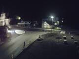 03 : 00