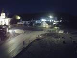 06 : 00