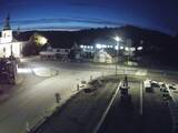 06 : 00