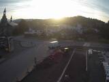 07 : 48
