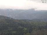 13 : 30