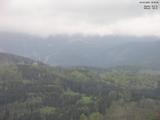 18 : 05