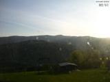 06 : 30