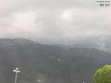 09 : 57