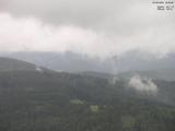 16 : 09