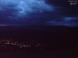 22 : 01