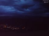 22 : 05