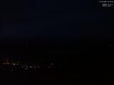 04 : 33