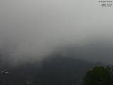 09 : 45