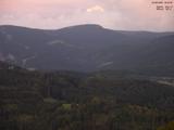 19 : 45