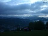 06 : 15