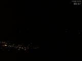19 : 57