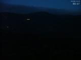 18 : 41