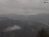 09 : 57