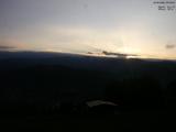 05 : 33