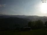 06 : 33