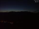 03 : 33