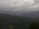 08 : 33