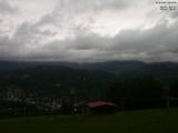 06 : 33