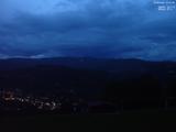 22 : 01