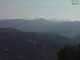 09 : 09