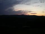 05 : 33