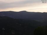 07 : 05