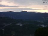 06 : 33