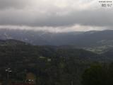 09 : 53