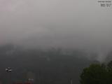 08 : 33