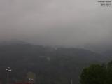 09 : 33