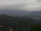 17 : 53