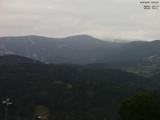 18 : 53