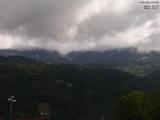 09 : 33