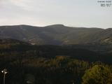 19 : 43