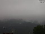 09 : 33