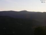 06 : 37