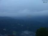 06 : 33