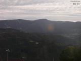 08 : 33
