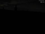 22 : 00